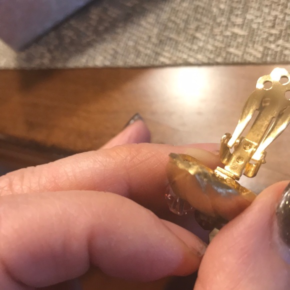 Tulip Cascade Crystals Earrings - Picture 5 of 6